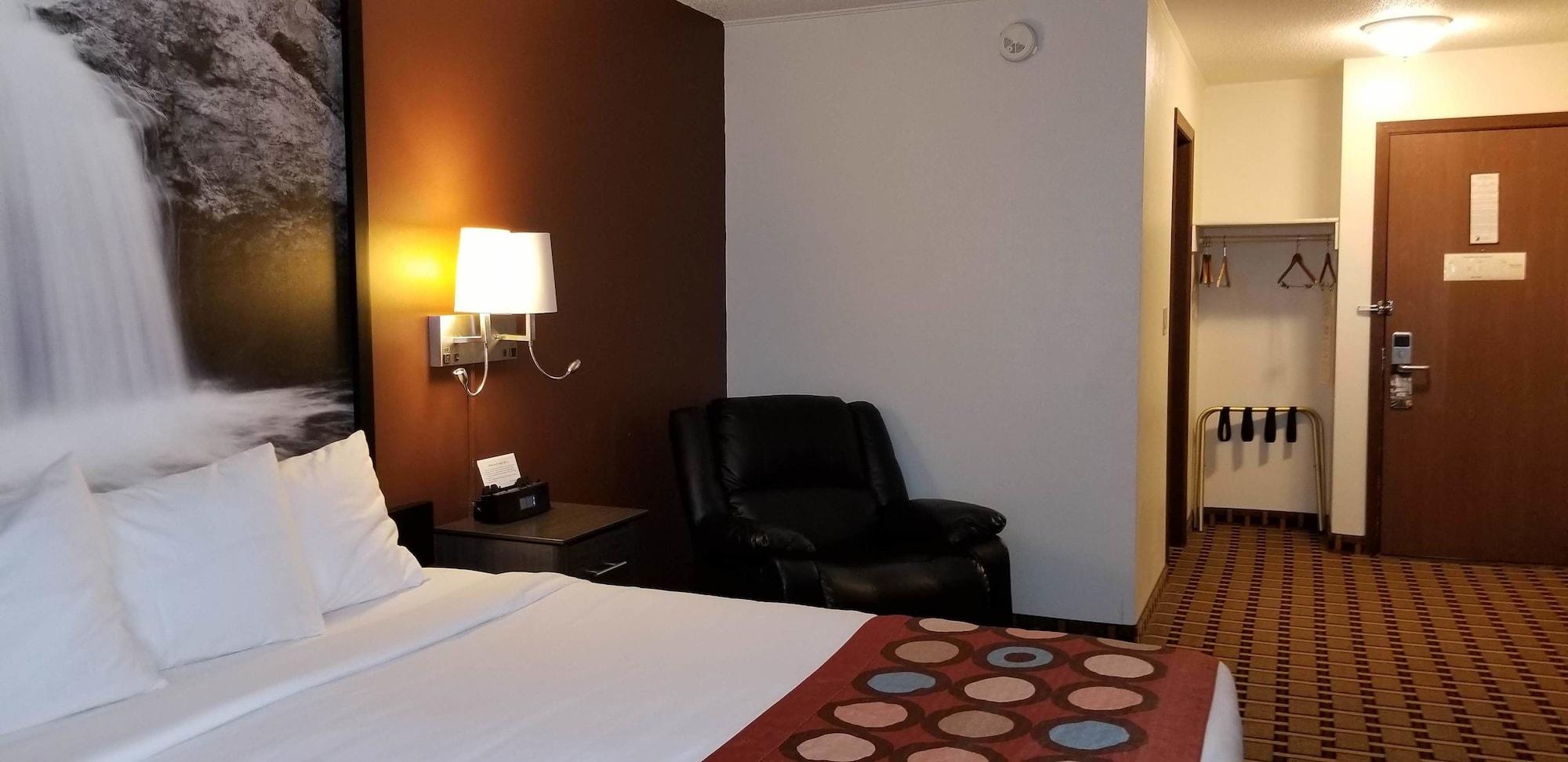 Super 8 By Wyndham Ashland Hotel Екстериор снимка