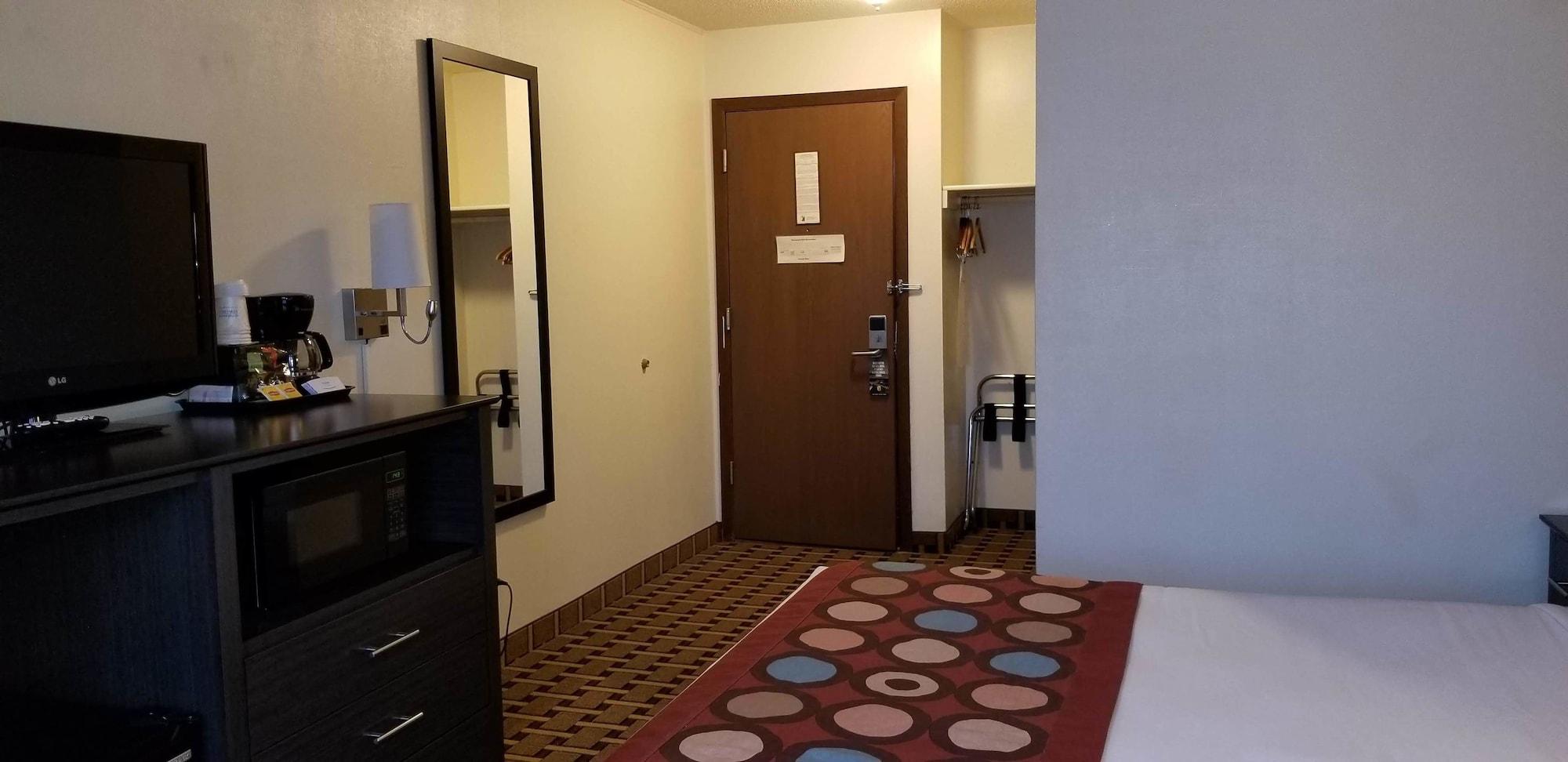 Super 8 By Wyndham Ashland Hotel Екстериор снимка
